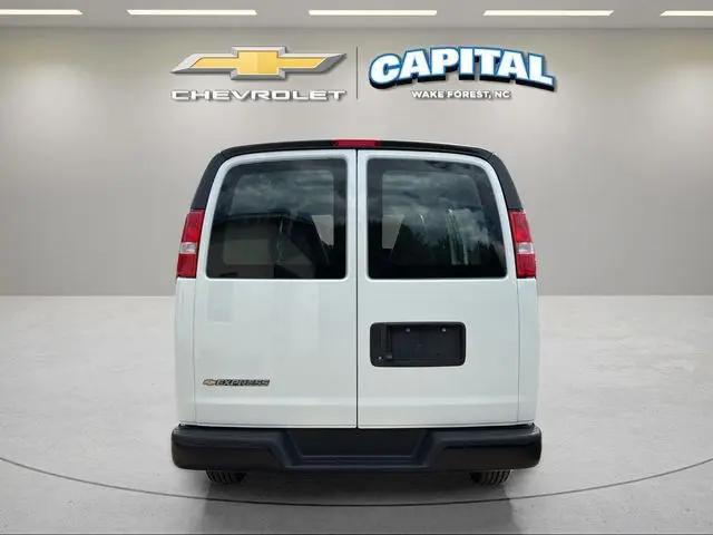2026 Chevrolet Express Cargo Van 2500 Regular Wheelbase, WT, RWD