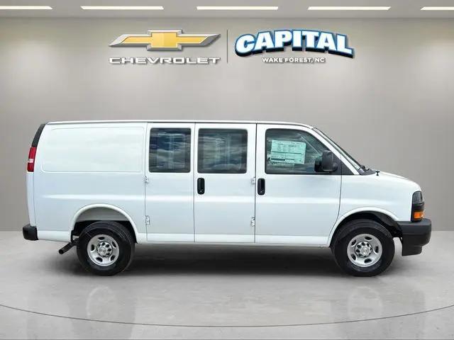 2026 Chevrolet Express Cargo Van 2500 Regular Wheelbase, WT, RWD