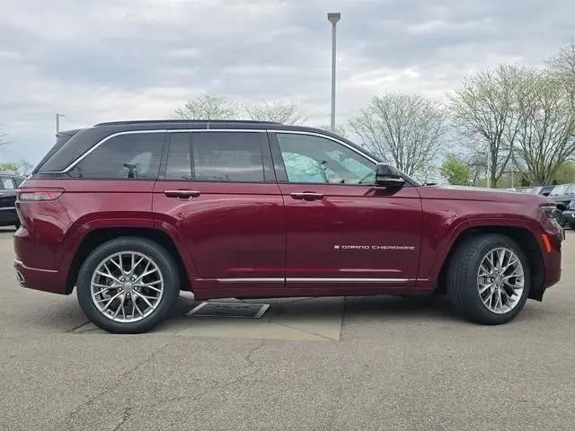 2025 Jeep Grand Cherokee Summit 4x4
