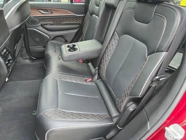2025 Jeep Grand Cherokee Summit 4x4