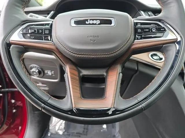 2025 Jeep Grand Cherokee Summit 4x4