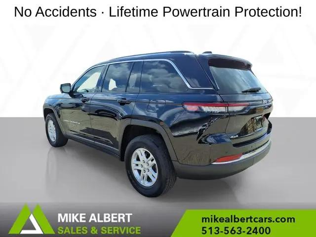 2023 Jeep Grand Cherokee Laredo 4x4