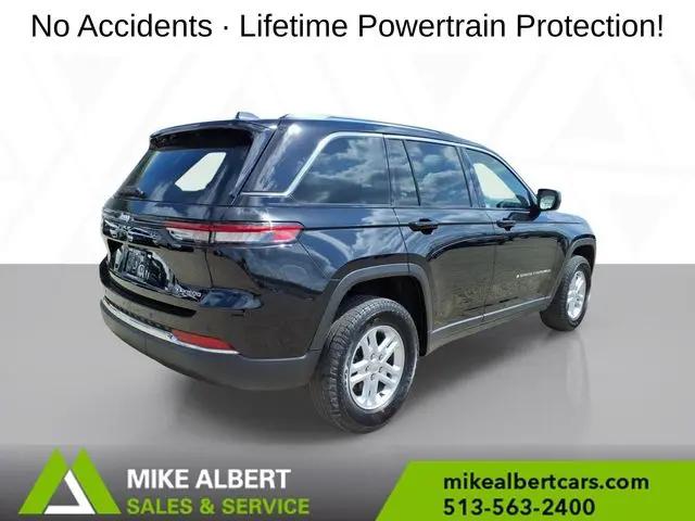 2023 Jeep Grand Cherokee Laredo 4x4