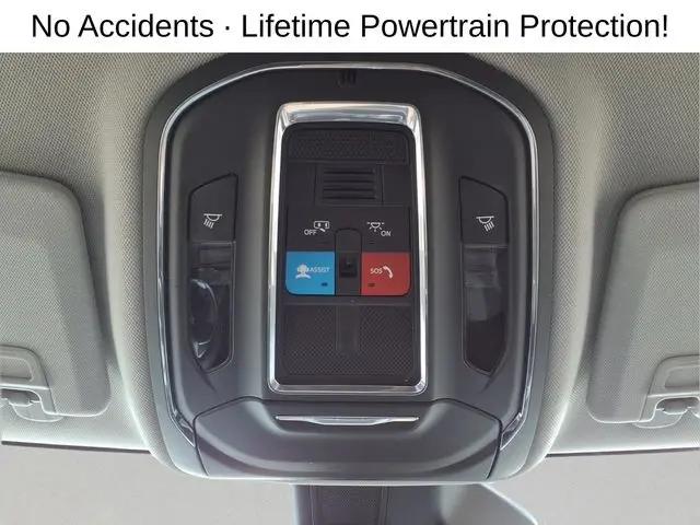 2023 Jeep Grand Cherokee Laredo 4x4