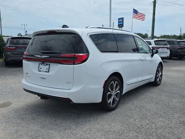 2026 Chrysler Pacifica Pinnacle AWD
