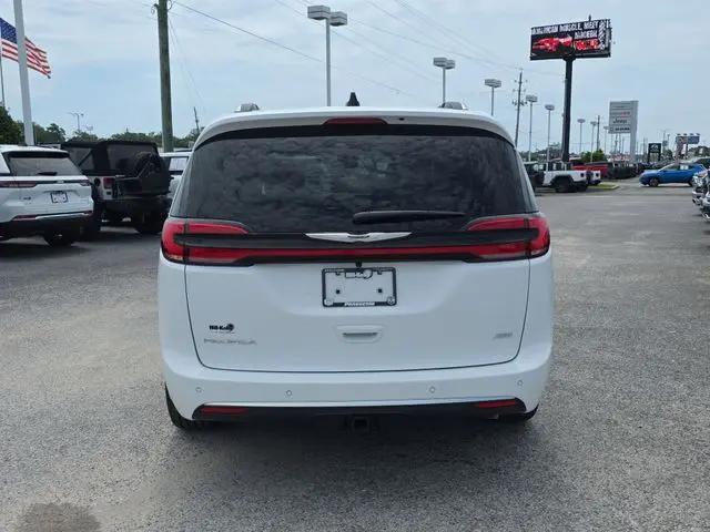 2026 Chrysler Pacifica Pinnacle AWD