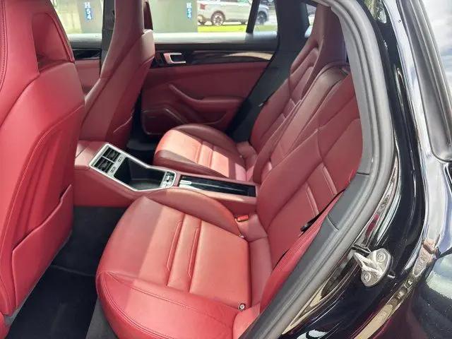 2019 Porsche Panamera 4