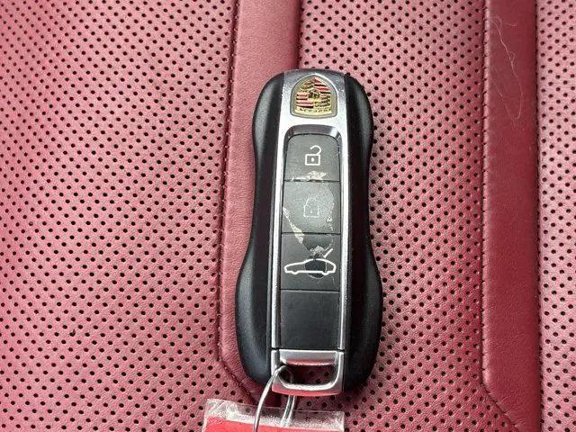 2019 Porsche Panamera 4