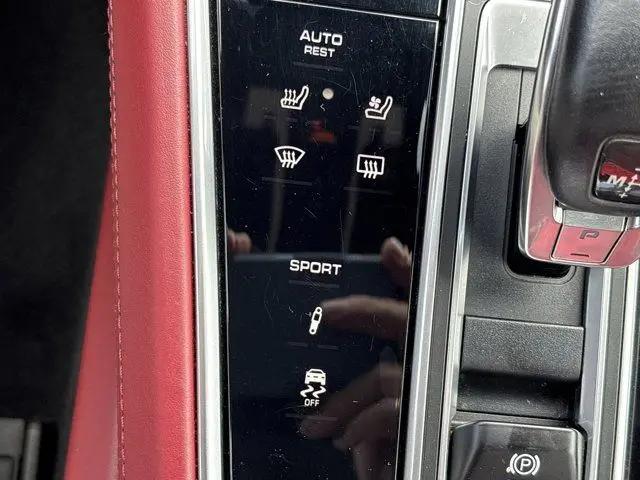 2019 Porsche Panamera 4