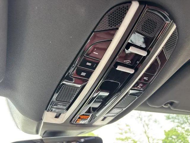 2019 Porsche Panamera 4