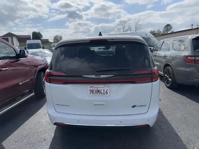 2024 Chrysler Pacifica Hybrid Select
