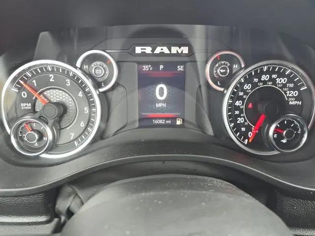 2024 Ram 1500 Big Horn Crew Cab 4x4 5'7" Box
