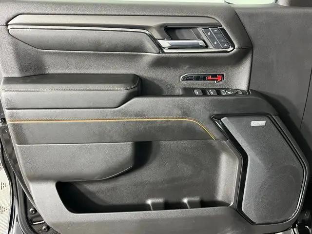 2024 GMC Sierra 1500 4WD Crew Cab Short Box AT4