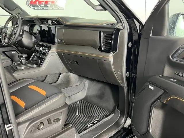 2024 GMC Sierra 1500 4WD Crew Cab Short Box AT4