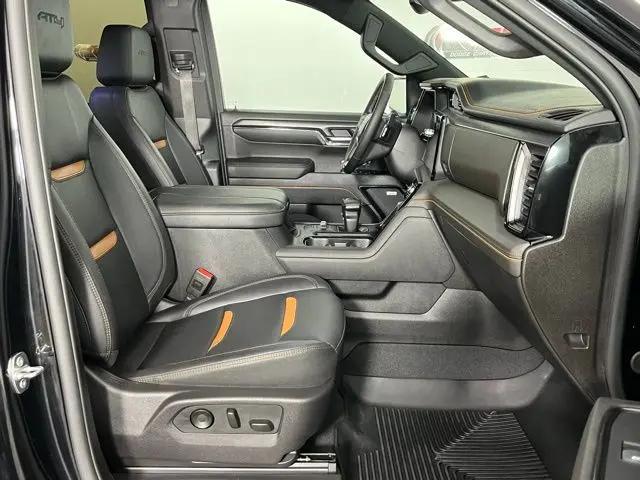 2024 GMC Sierra 1500 4WD Crew Cab Short Box AT4