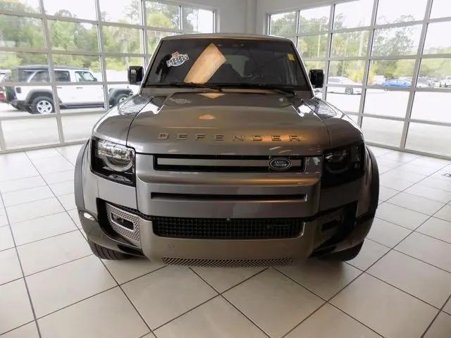 2022 Land Rover Defender 110 X-Dynamic SE