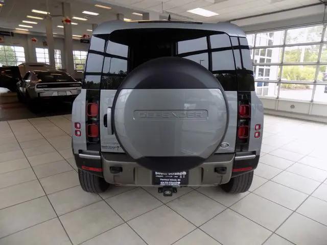 2022 Land Rover Defender 110 X-Dynamic SE