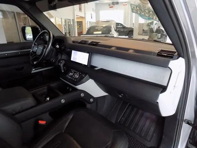 2022 Land Rover Defender 110 X-Dynamic SE