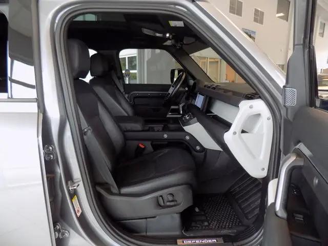 2022 Land Rover Defender 110 X-Dynamic SE