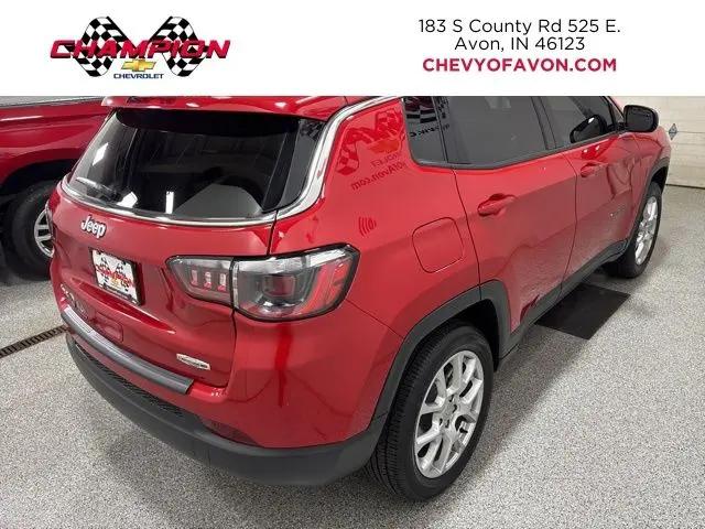 2023 Jeep Compass Latitude Lux FWD