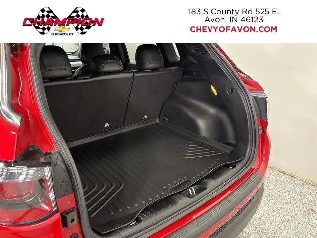 2023 Jeep Compass Latitude Lux FWD