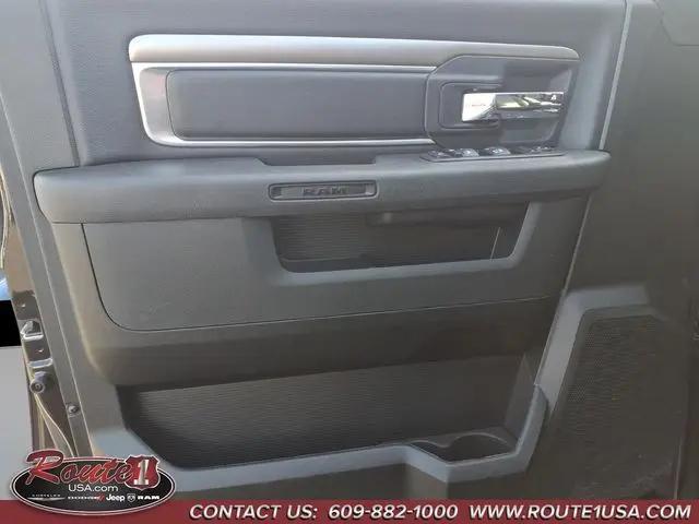 2024 Ram 1500 Classic Warlock Crew Cab 4x4 5'7" Box