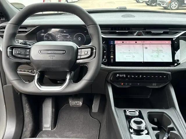 2026 Jeep Cherokee Laredo 4x4