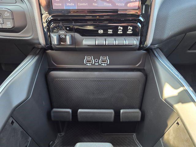 2026 Ram 2500 Big Horn Crew Cab 4x4 6'4" Box