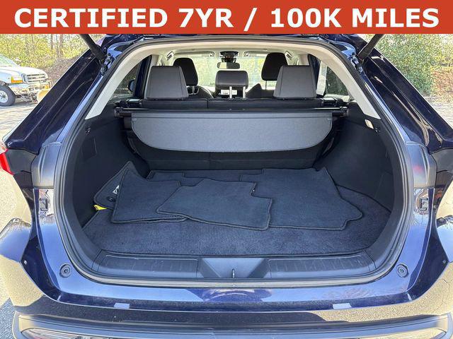 2024 Toyota Venza LE - Photo 12