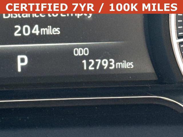 2024 Toyota Venza LE - Photo 28