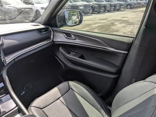 2026 Jeep Grand Cherokee Limited Reserve