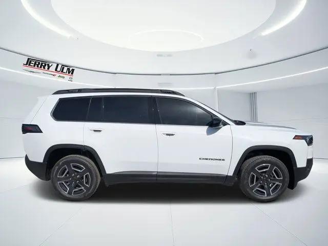 2026 Jeep Cherokee Laredo 4x4