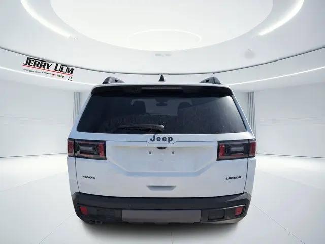 2026 Jeep Cherokee Laredo 4x4