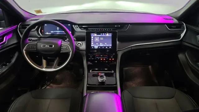 2024 Jeep Grand Cherokee L Laredo 4x4