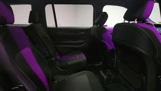 2024 Jeep Grand Cherokee L Laredo 4x4