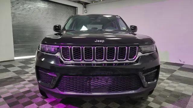 2024 Jeep Grand Cherokee Laredo 4x4