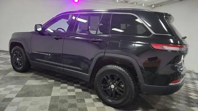 2024 Jeep Grand Cherokee Laredo 4x4