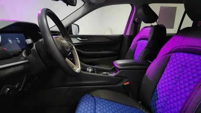 2024 Jeep Grand Cherokee Laredo 4x4