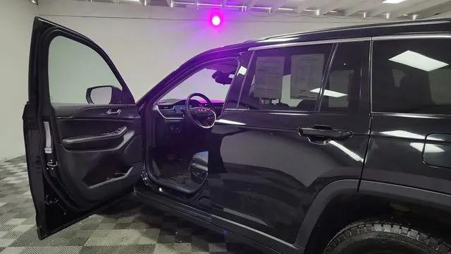 2024 Jeep Grand Cherokee Laredo 4x4
