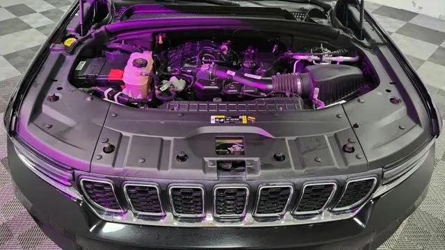 2024 Jeep Grand Cherokee Laredo 4x4