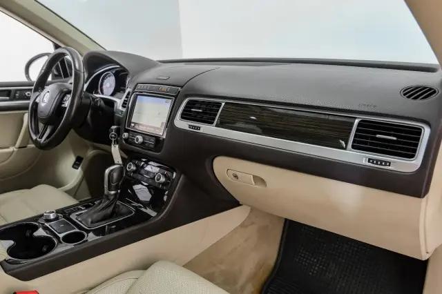 2017 Volkswagen Touareg V6 Executive