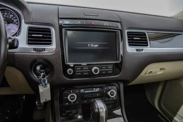 2017 Volkswagen Touareg V6 Executive