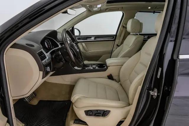 2017 Volkswagen Touareg V6 Executive