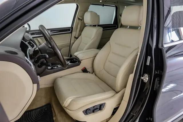 2017 Volkswagen Touareg V6 Executive