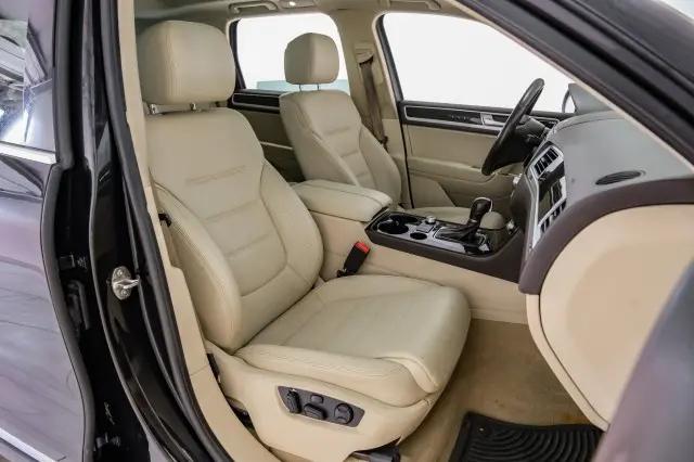2017 Volkswagen Touareg V6 Executive