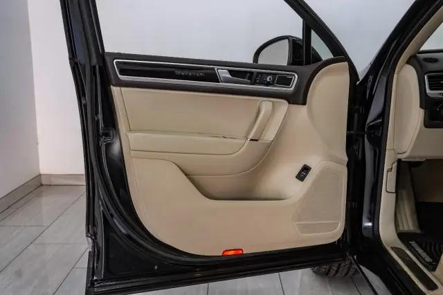 2017 Volkswagen Touareg V6 Executive