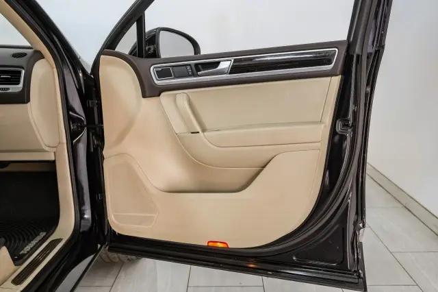 2017 Volkswagen Touareg V6 Executive