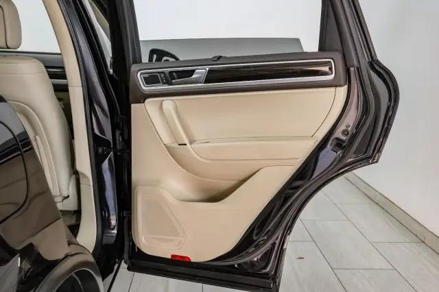 2017 Volkswagen Touareg V6 Executive