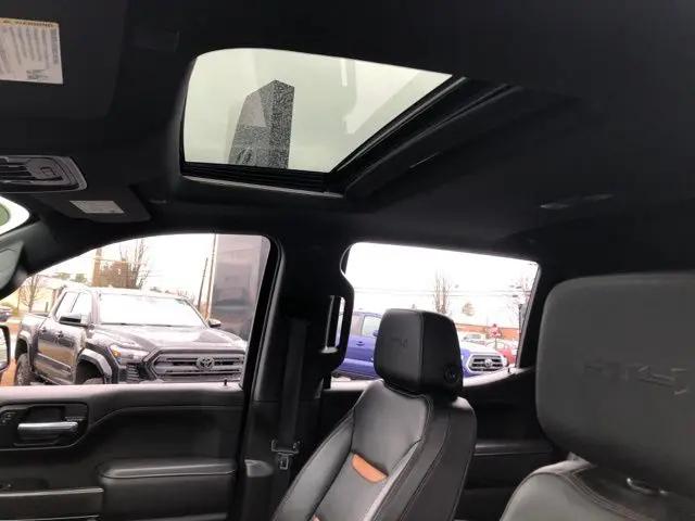 2021 GMC Sierra 1500 4WD Crew Cab Short Box AT4