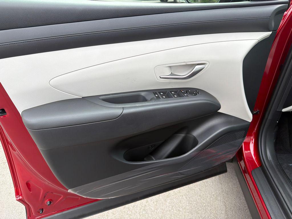 New 2026 Ultimate Red HYUNDAI SE FWD image 11